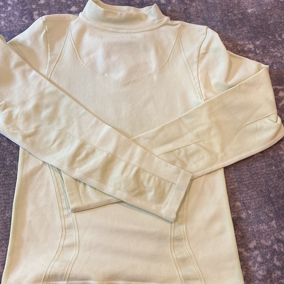 NEW BALANCE LIME GREEN STRETCHY TOP - Picture 15 of 15